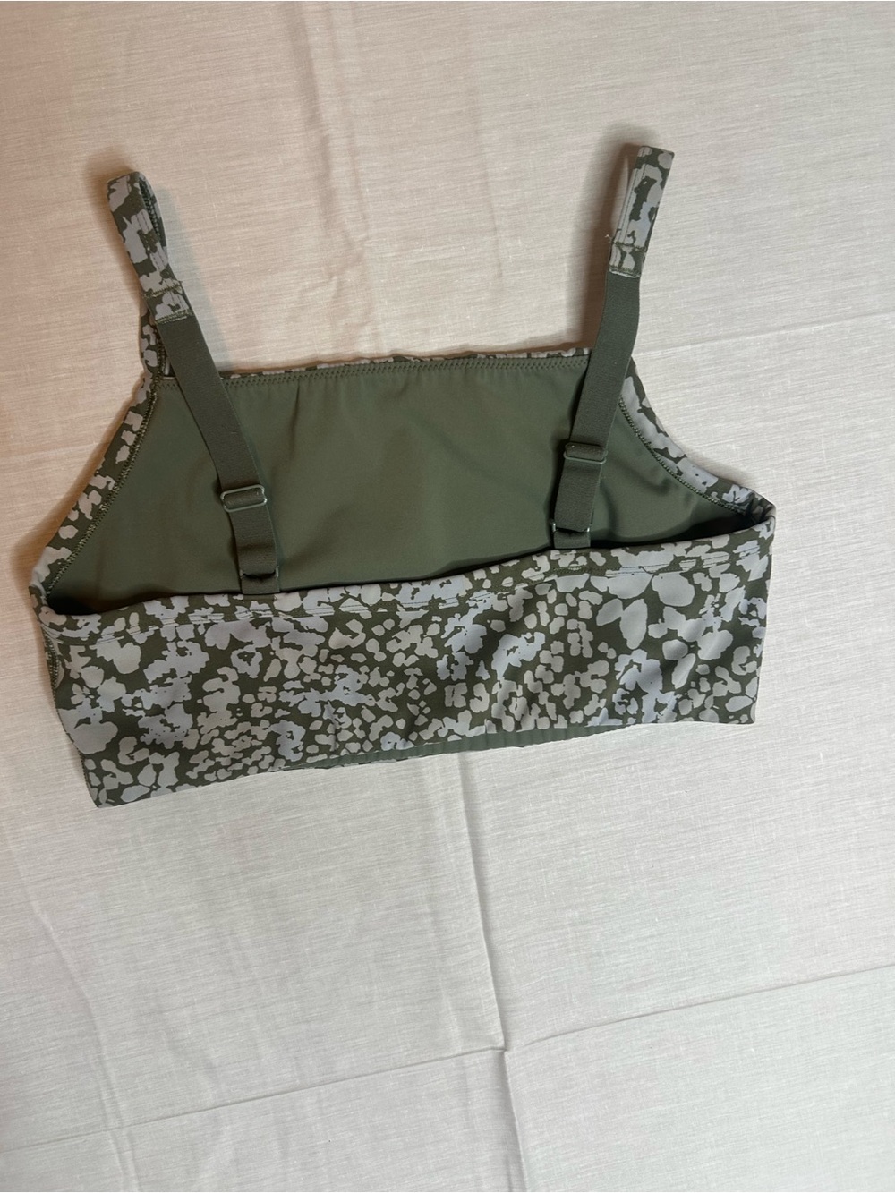 Two piece set Offline - Picture 6 of 8